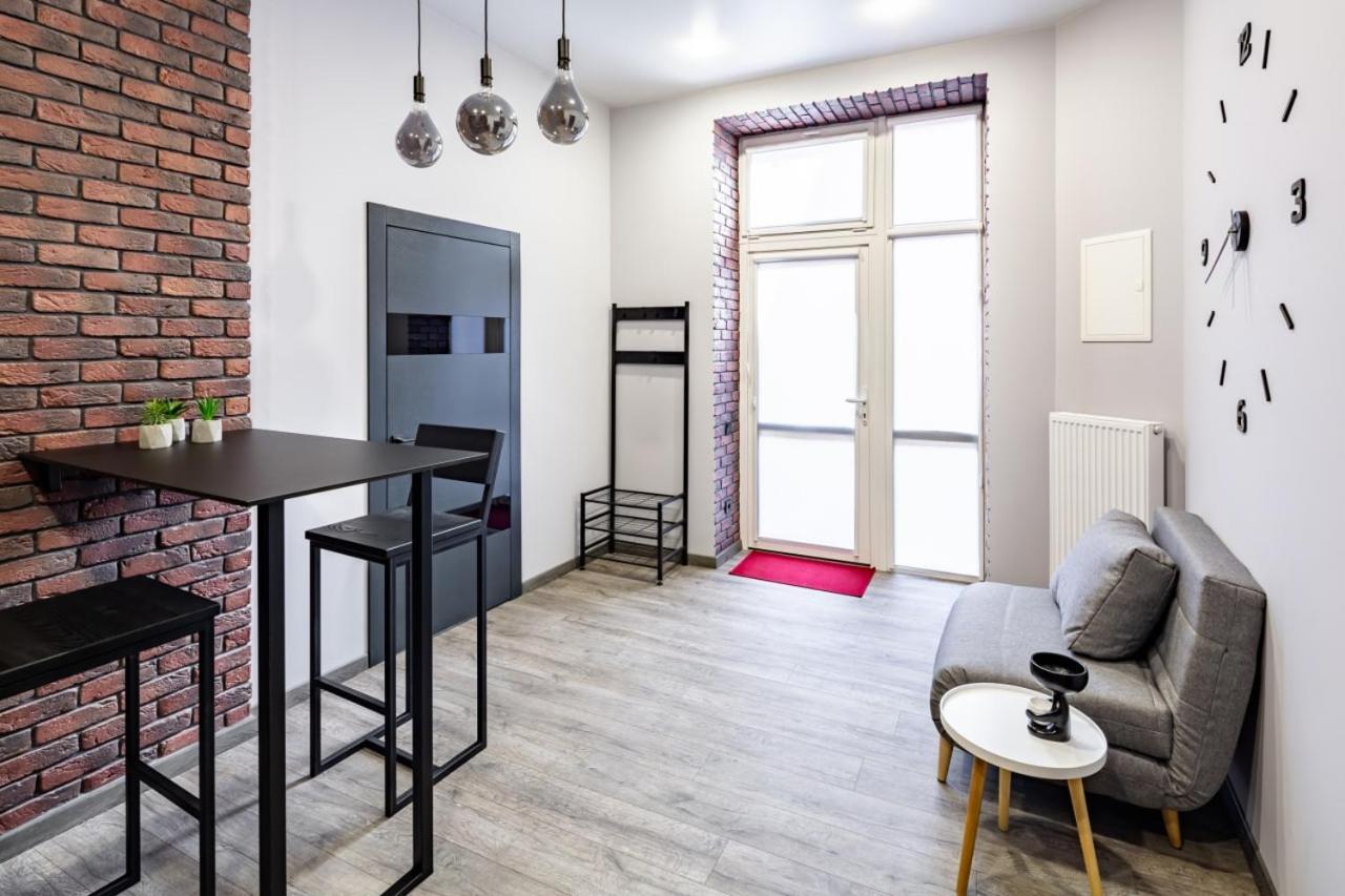 Stylish Apartment In The Center Lviv Bagian luar foto